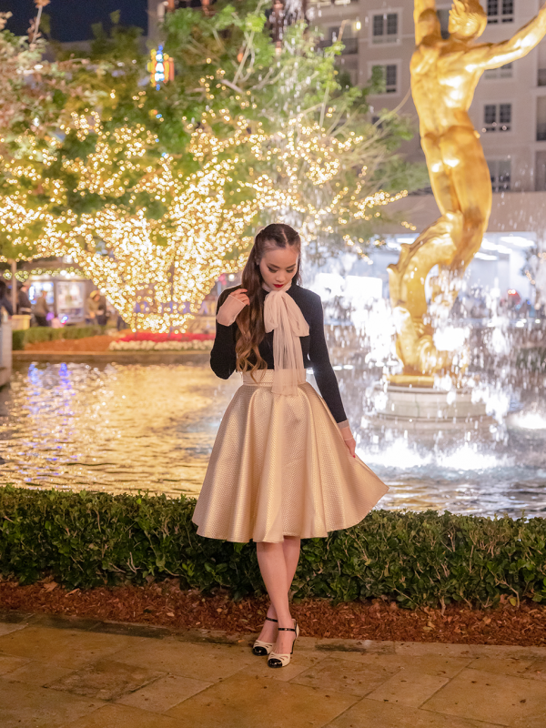 Mother of Pearl! That’s a Gorgeous Skirt!