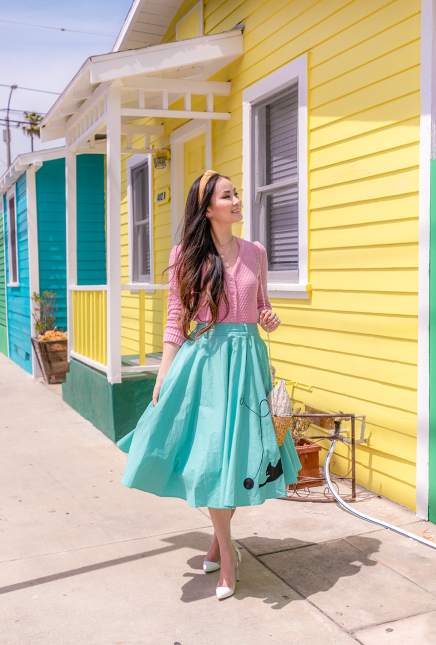 50s Rockabilly Diner Girl