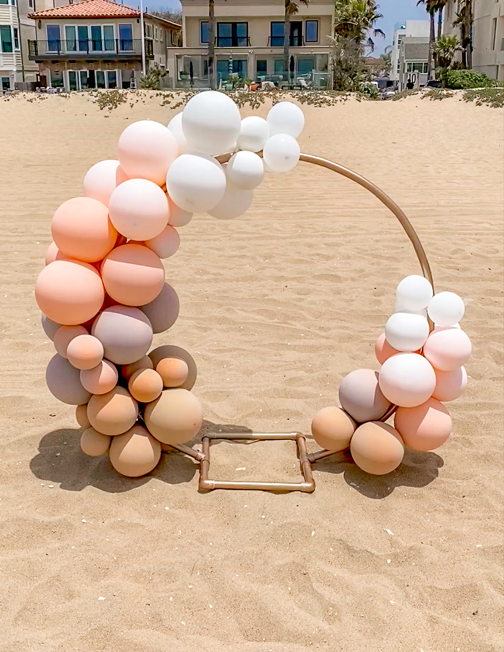 DIY Tutorial: How to Make a Balloon Arch - The Wedding Community